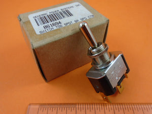 Generac 061694 Toggle Switch Start/Stop On-Off (G061694) - AnyRvParts.com